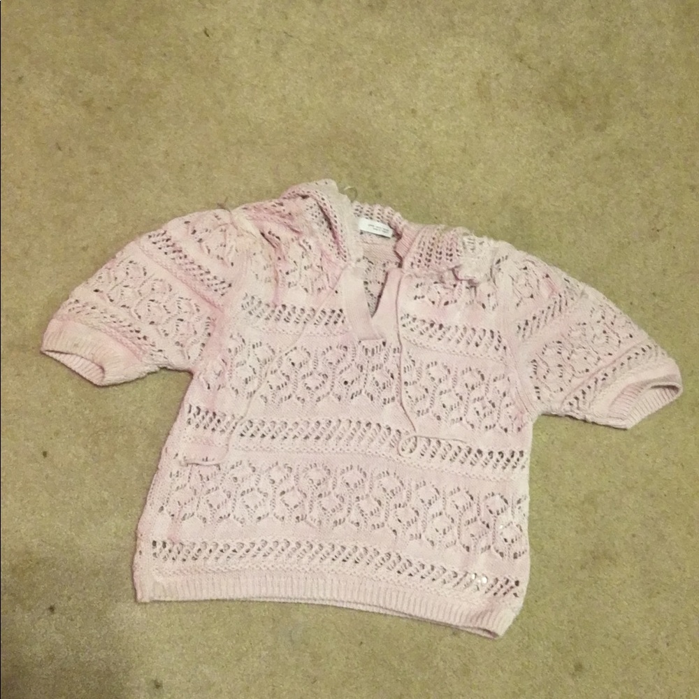 Sweater crop top! Super cute. Never worn